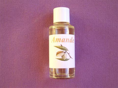 Amande, essence