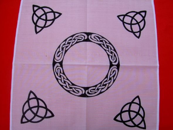 Nappe Triquetra Blanche